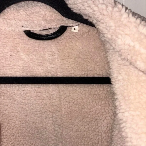 Black Shearling-Lined Leather Jacket with Cream Sherpa Trim - Picture 8 of 12